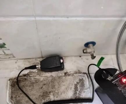东山屋顶漏水维修公司分享下卫生间漏水的危害及解决方法